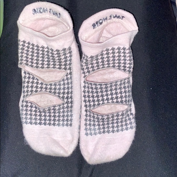 Grip socks for barre or Pilates - Picture 14 of 16